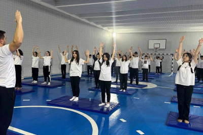 “İstedad” liseyində şagirdlər üçün qrup terapiyası təşkil olunub