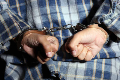 Qohumlarını bıçaqlayan ahıla 14 il verilib