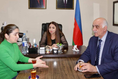 Sumqayıtda qədim sənət növlərini yaşadan şəxslərlə görüş olub