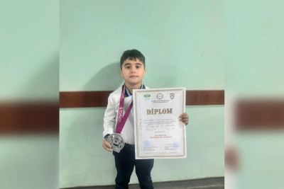 Kiçik yaşlı məktəblimiz karate turnirinin ikincisi olub