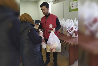 21 aztəminatlı ailəyə ərzaq sovqatları paylanılıb
