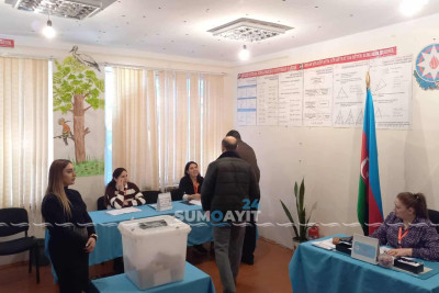 Sumqayıtda səsvermə məntəqələrində fəallıq müşahidə olunur