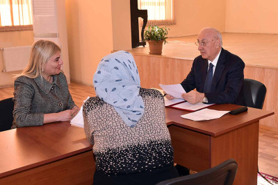 Zakir Fərəcov vətəndaşları səyyar qəbul edib