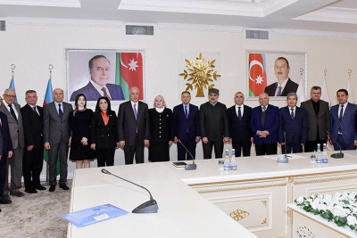 İcra Hakimiyyəti iclas keçirib