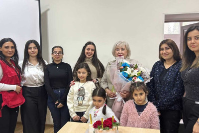QAC xanım könüllülərinin bayramları təbrik edilib