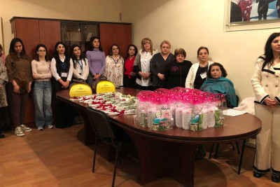 Sumqayıtda qurum rəhbərliyi qadınları təbrik edib