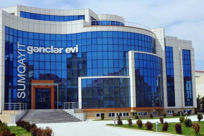 Sumqayıt Gənclər Evinin bayram həftəsinin afişası – SİYAHI