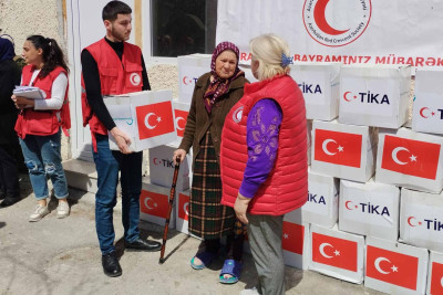 Ehtiyaclı ahıllara bayram bağlamaları verilib
