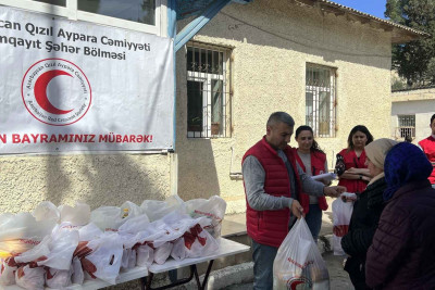 Adının hallanmasını istəməyən xeyriyyəçi ehtiyaclı ailələrə yardım edib