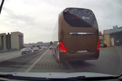 Ekspres avtobusunun sürücüsü təhlükə törədib