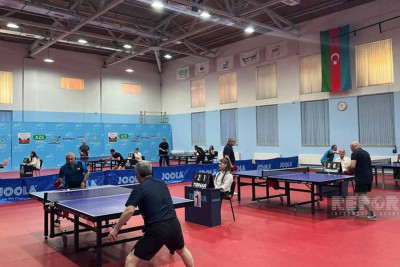 Sumqayıtın veteran tennisçiləri yarışa qatılıblar