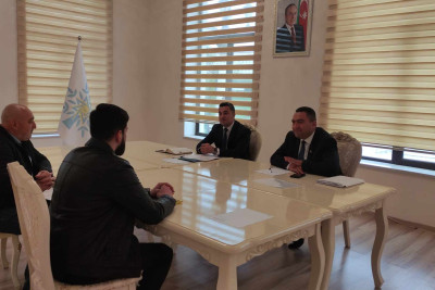 Deputat Müşfiq Məmmədli seçicilərin müraciətlərinə baxıb