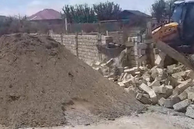 İcazəsiz inşa olunan tikili sökülüb