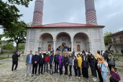 SDU-nun dosenti forumda çıxış edib