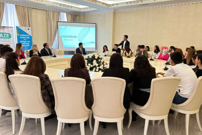 Alimlər yaşıl iqtisadiyyatla bağlı gənclərlə müzakirələr aparıblar