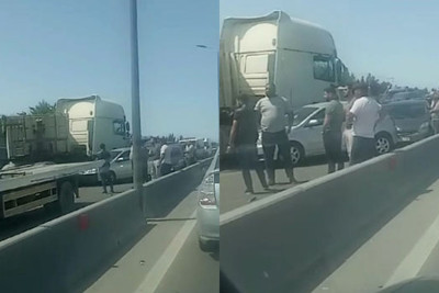 Bakı–Sumqayıt yolunda yük maşını qəzaya düşüb