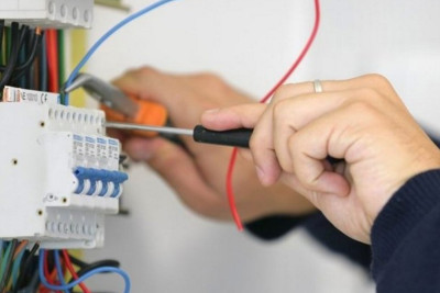 “Azərişıq”ın elektrikini cərəyan vurub