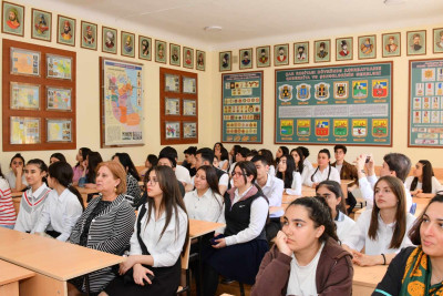 Yuxarı sinif şagirdlərinin SDU-ya ekskursiyası yekunlaşıb