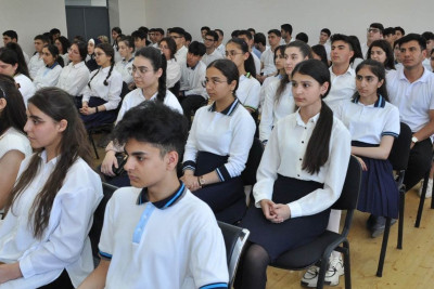 Sumqayıtda şagirdlərə Qarabağ Universitetindən danışılıb