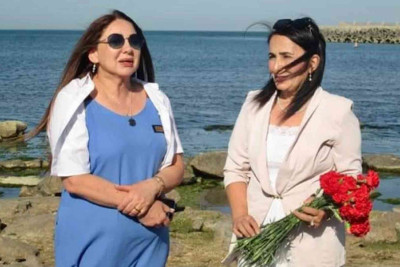 Xəzərin sahilində mərhum şair Mikayıl Müşfiqin anım tədbiri keçirilib