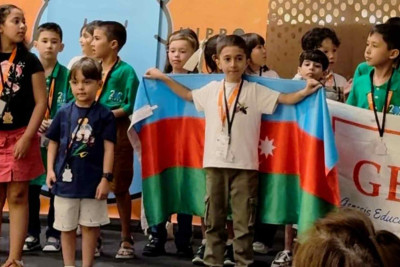 36 nömrəli məktəbin şagirdi dil olimpiadasında medal qazanıb