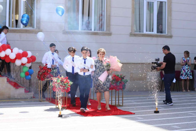 Bu gün “Son zəng” çalınır