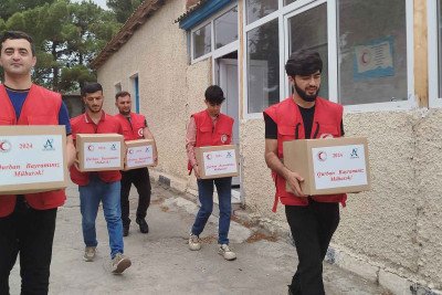 “Azərsun Holdinq” ahıllara bayram sovqatları çatdırıb