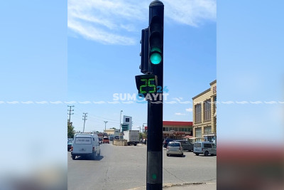 Sumqayıtda qəribə işıqfor: saniyələr azalmaq yerinə çoxalır