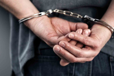 16 yaşına çatmayanlarla nişanlananlar həbs olunacaqlar
