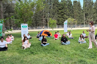 Könüllülər şəhər stadionunda təşkil olunan səhər idmanına qatılıblar