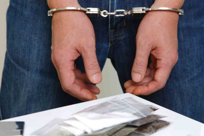 Sumqayıt polisi 4 narkotik alverçisini saxlayıb