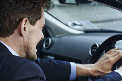 Ceyranbatanda sürücü siqnal üstündə döyülüb – HÖKM