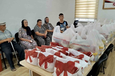 Xeyriyyəçi ailələrə sovqatlar paylayıb