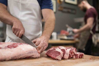 Tanışını bıçaqlayan şəxsin apellyasiya şikayətinə baxılıb