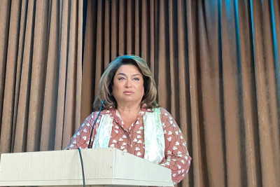 Deputatlığa namizəd seçiciləri ilə önəmli məsələləri müzakirə edib