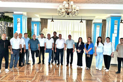 Deputatlığa namizəd şəhid ailələri və qazilərlə görüşüb