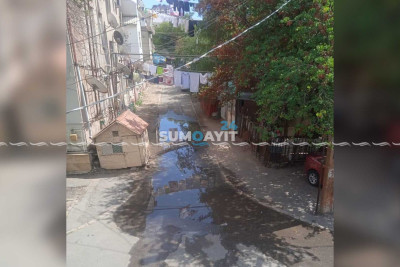 Sumqayıtda məhəlləni çirkab sular basıb