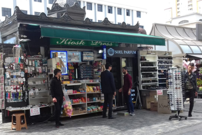 Sumqayıtda köşk yarılıb