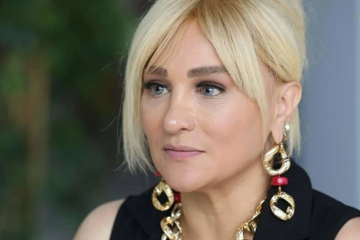 Sumqayıtlı aparıcı gileyləndi: “Ömrüm tıxacda keçir"