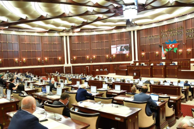 Deputatlara hansı hallarda ev verilir?
