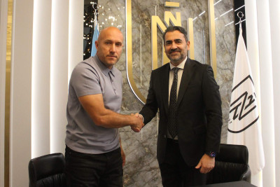 Abasovun “Neftçi”dəki maaşı açıqlanıb