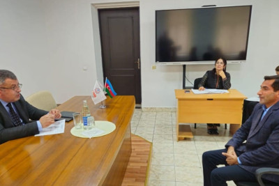 STM-in direktoru vətəndaşları dinləyib