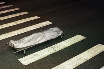 Sumqayıtda maşın piyadanı vurub