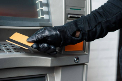 Şəhər sakininin bank kartından pul oğurlanıb