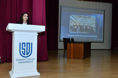 SDU-nun “Debat Klubu” yeni tədris ilində ilk təqdimatını etdi