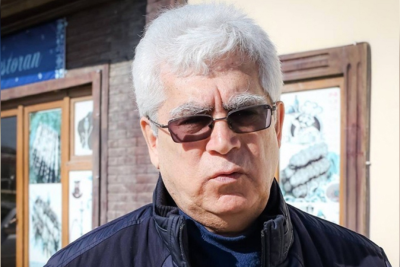 Tanınmış vəkil üçüncü dəfə insult keçirdi