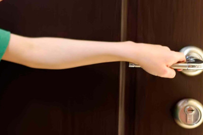 Sumqayıtda nəzarətsiz qalan uşaq xilas olundu