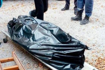 Coratda mənzildə meyit tapılıb