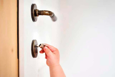 Nəzarətsiz qalan azyaşlı xilas edildi