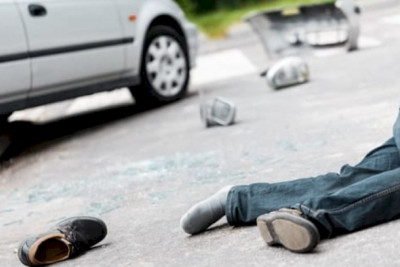 Maşın 58 yaşlı kişini vurub öldürdü